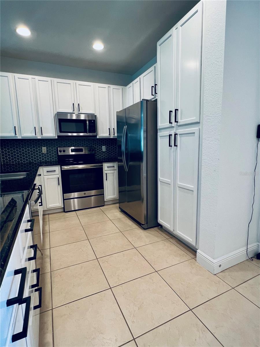 Image 5 of 13 For 8406 Kelsall Drive