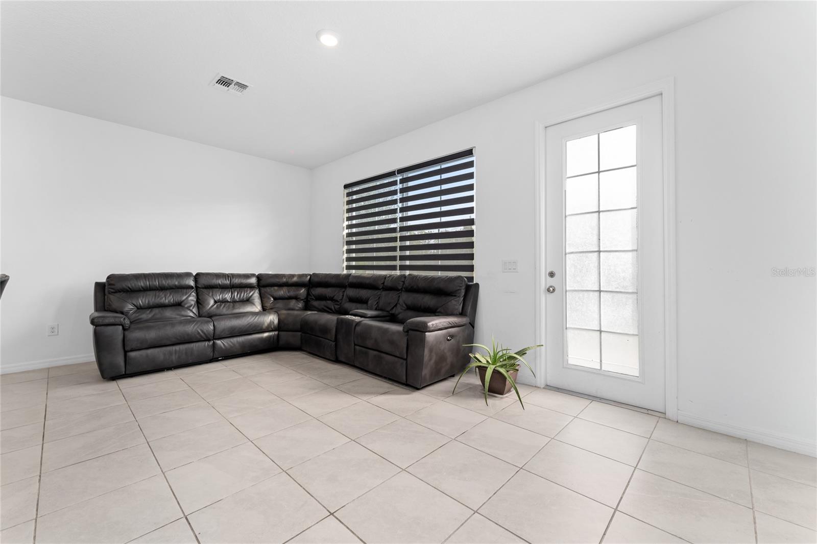 Image 12 of 30 For 1481 Discovery Street