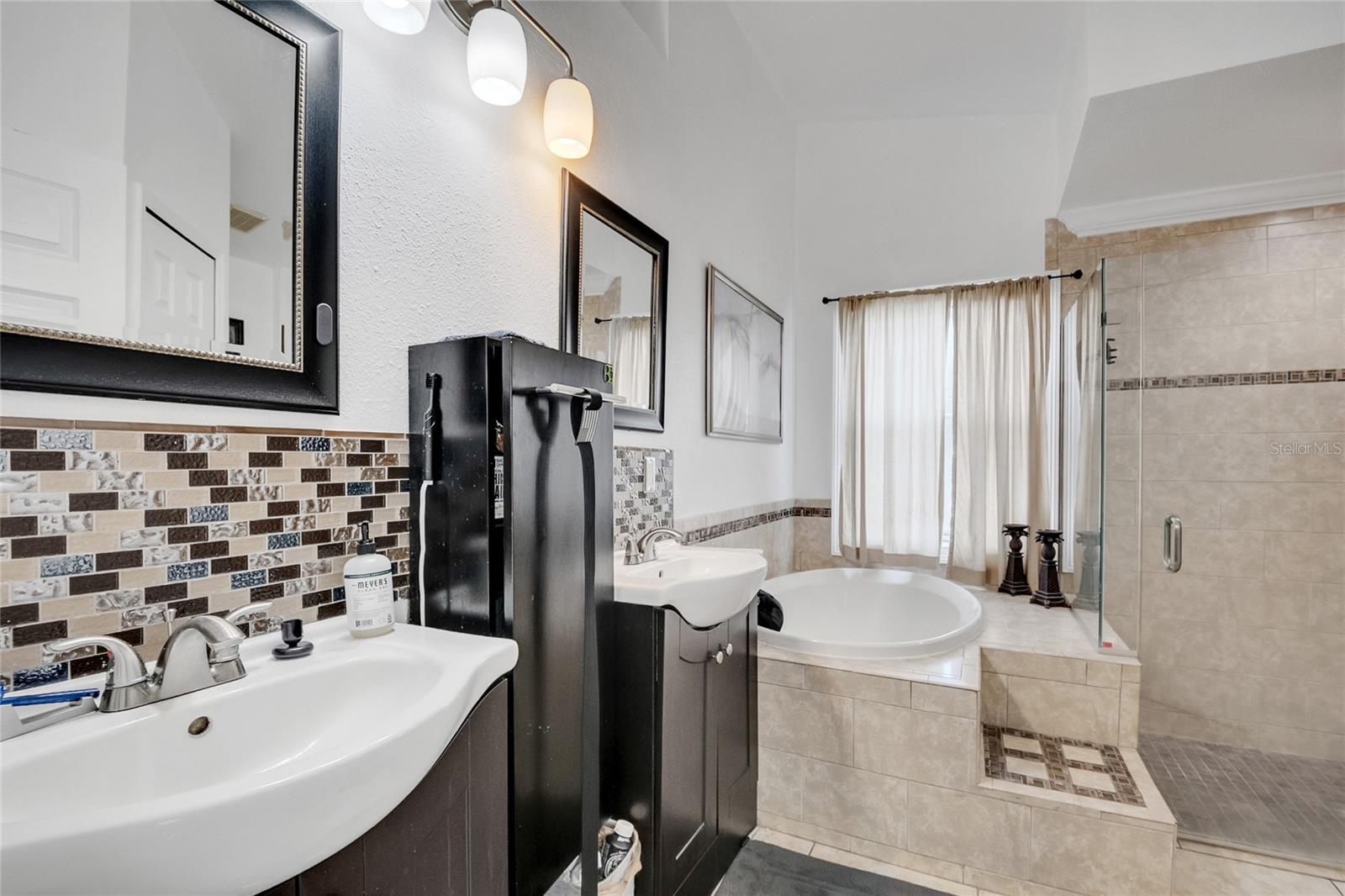 Image 20 of 37 For 13504 Glasser Avenue
