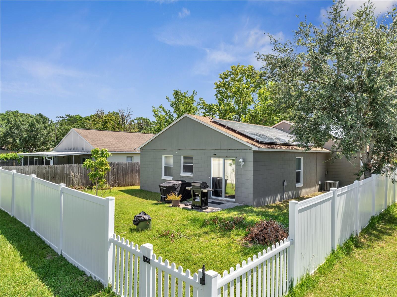 Image 28 of 37 For 13504 Glasser Avenue