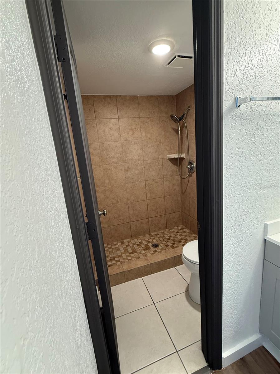 Image 20 of 50 For 1909 Caralee Boulevard 1