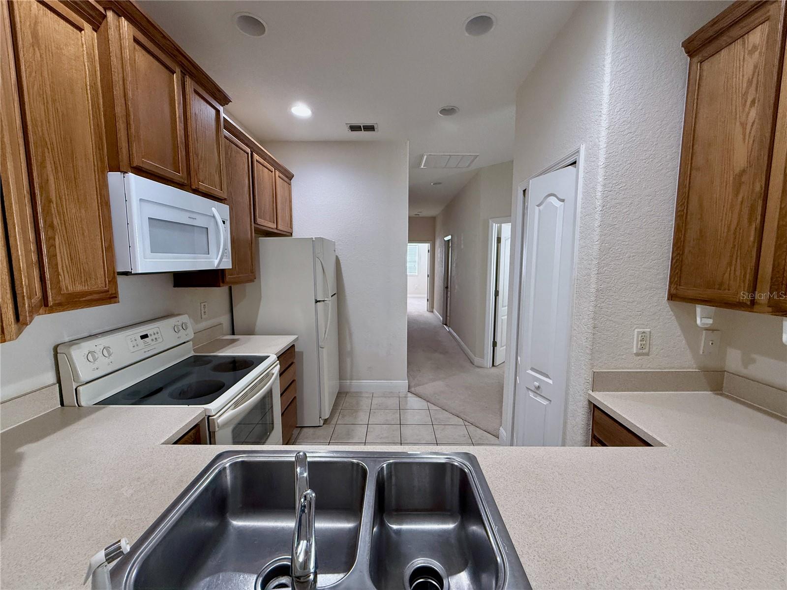 Image 7 of 18 For 17403 Promenade Drive