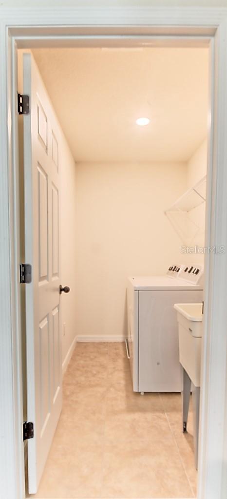 Image 14 of 21 For 3305 Stonewyck Street