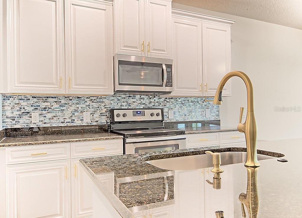 Image 7 of 21 For 3305 Stonewyck Street