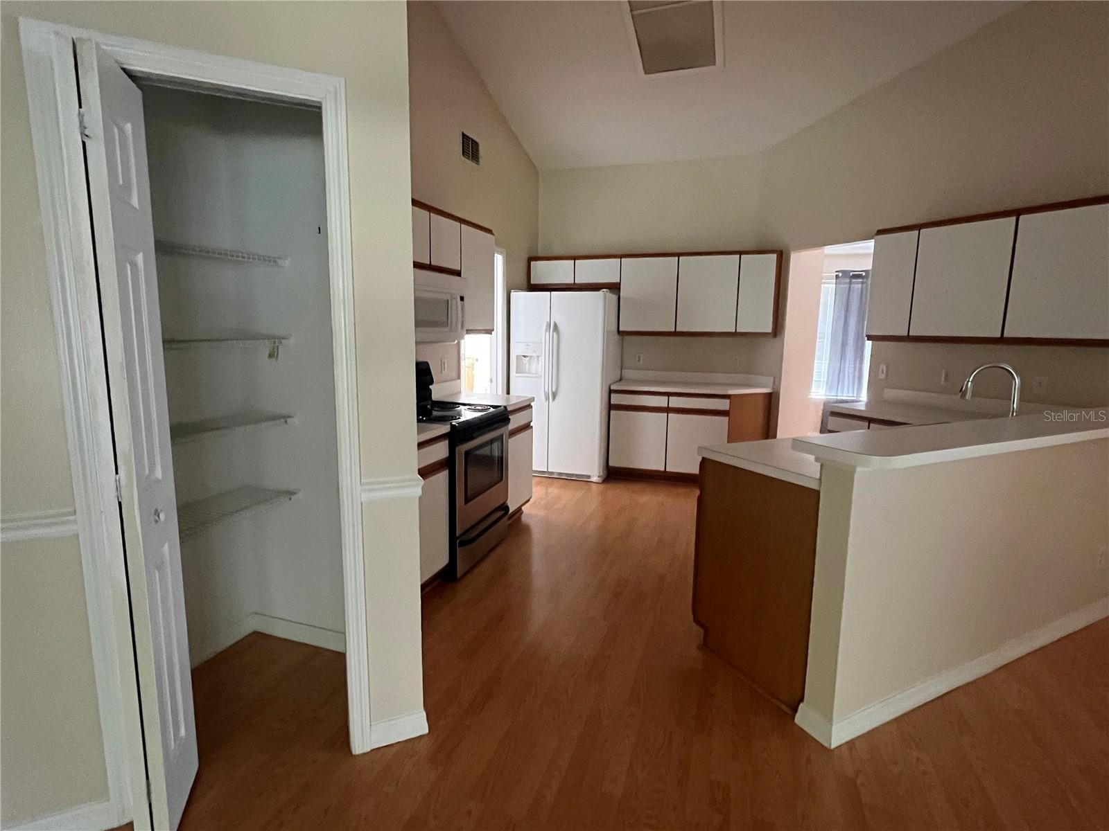 Image 20 of 25 For 127 Madrona Drive