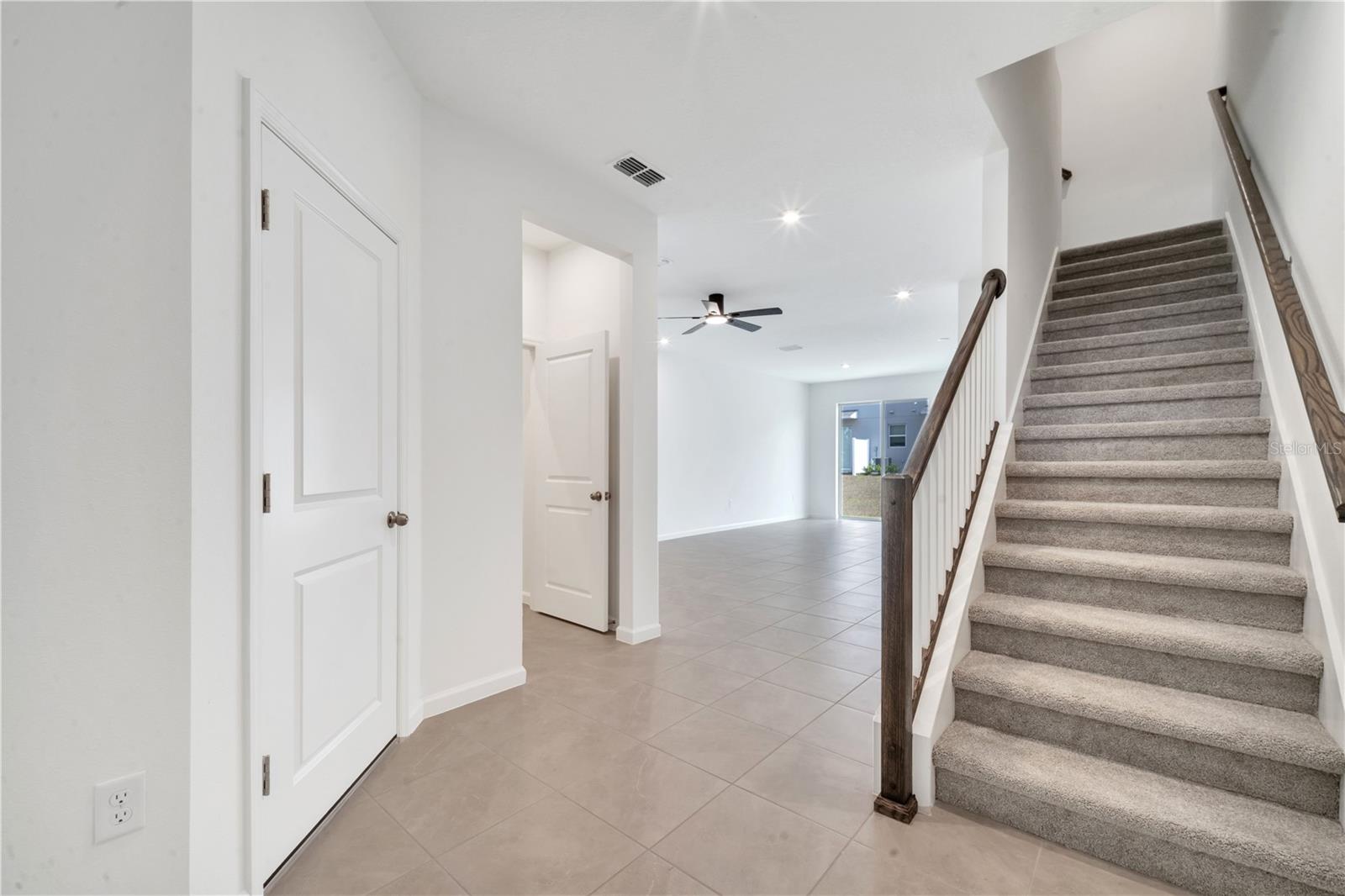 Image 17 of 42 For 9068 Ocean Tide Way