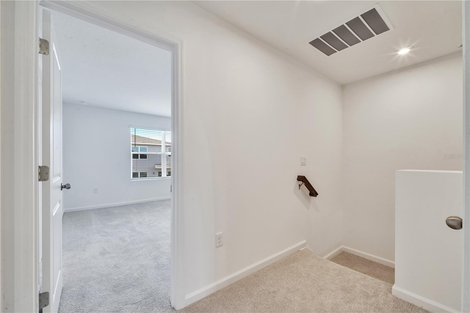 Image 19 of 42 For 9068 Ocean Tide Way