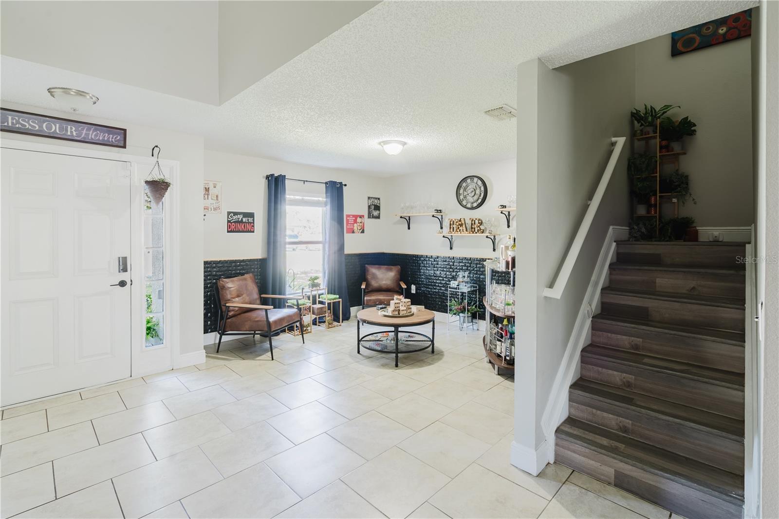 Image 2 of 43 For 607 Notre Dame Way