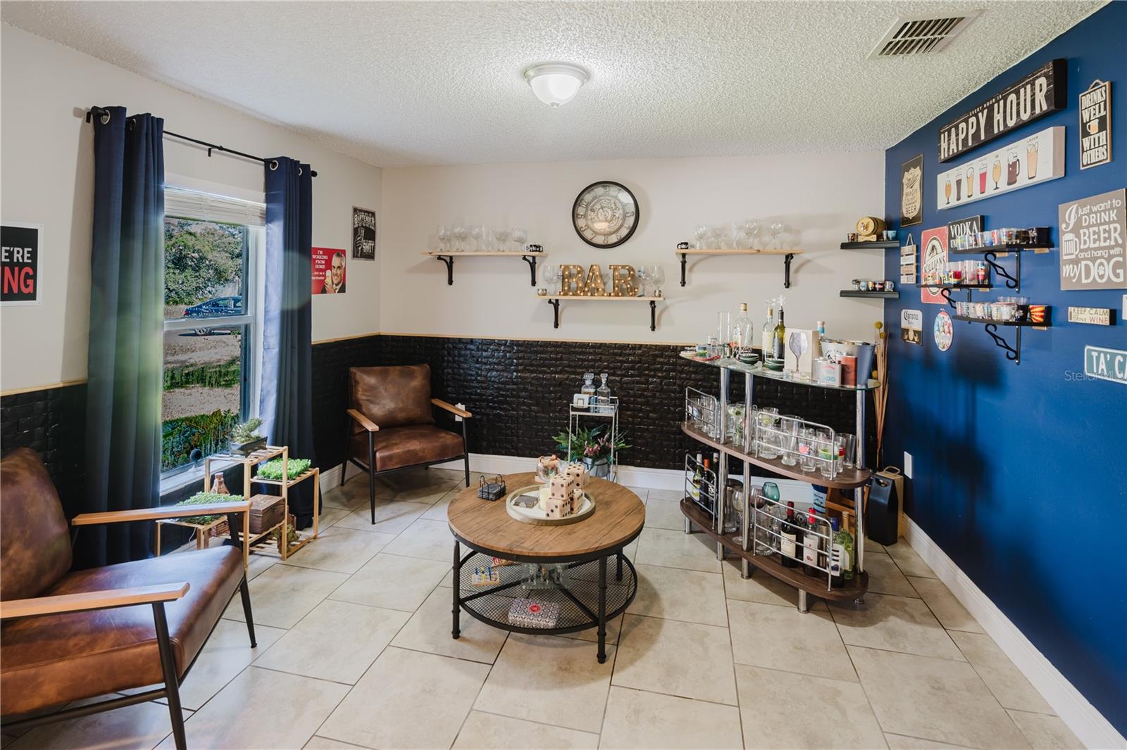Image 4 of 43 For 607 Notre Dame Way
