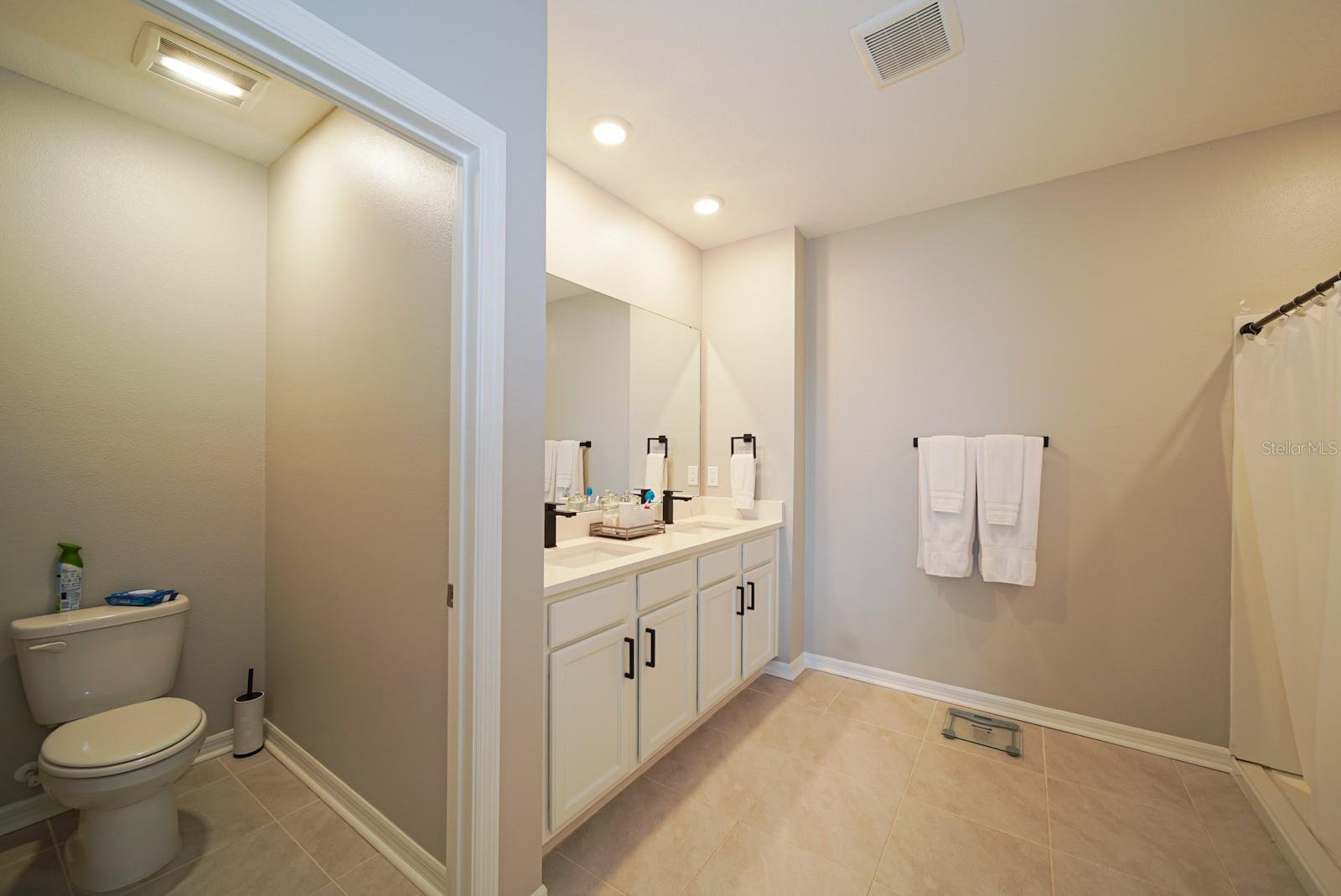 Image 30 of 56 For 3337 Costello Cir
