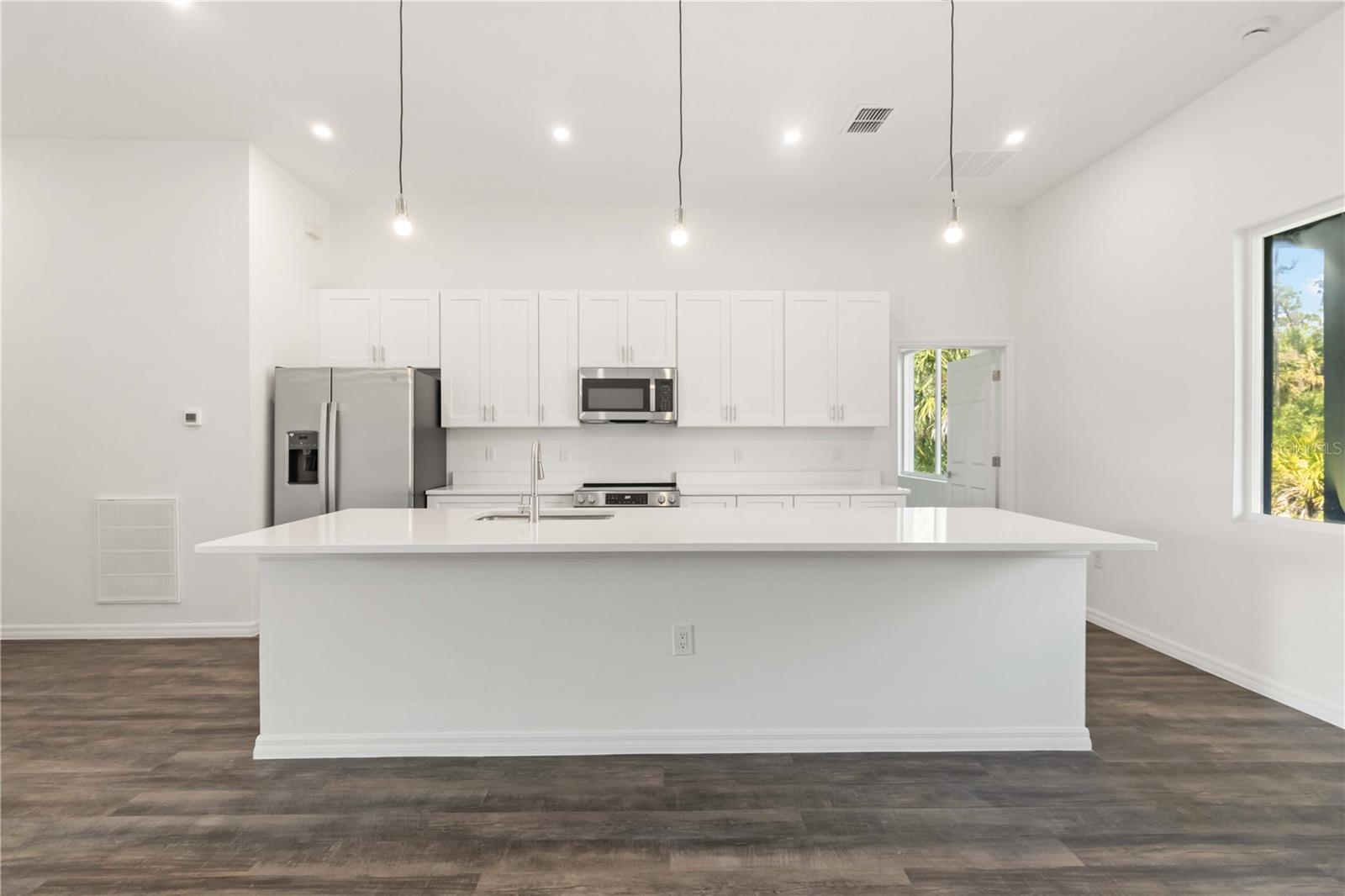 Image 11 of 35 For 4526 Jaslo Avenue