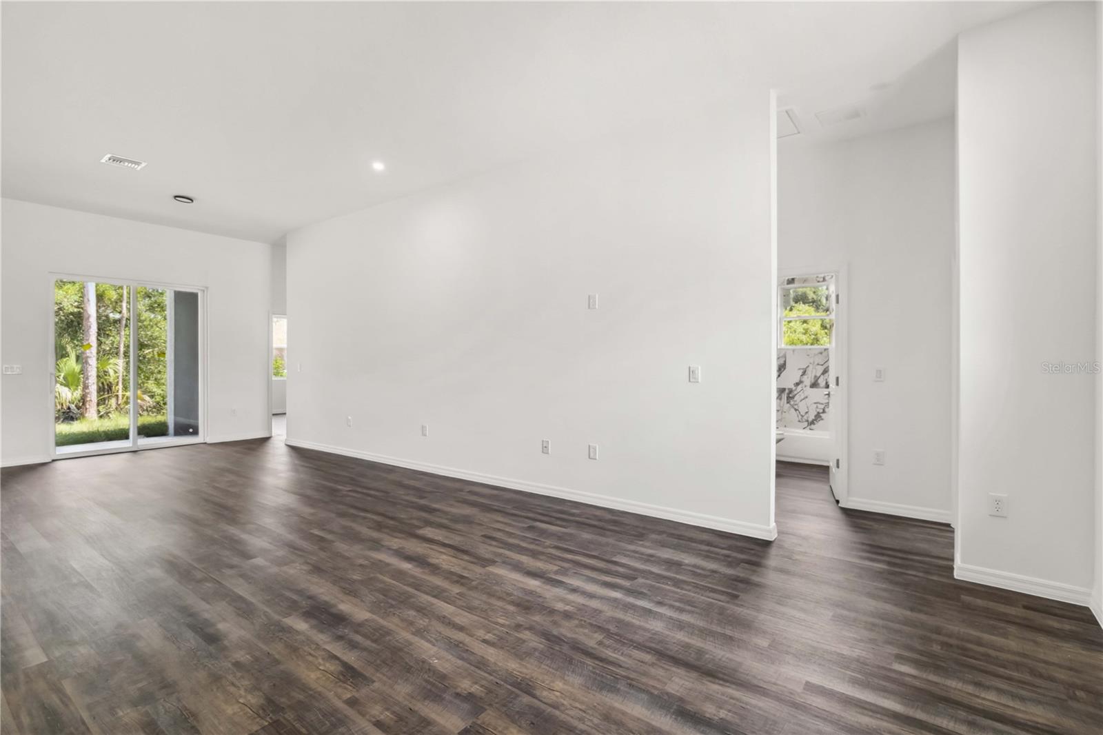 Image 7 of 35 For 4526 Jaslo Avenue