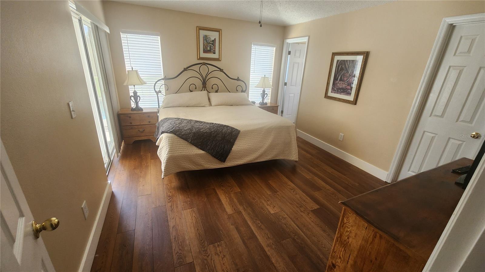 Image 15 of 49 For 8541 Sunrise Key Drive
