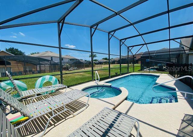 Image 3 of 49 For 8541 Sunrise Key Drive