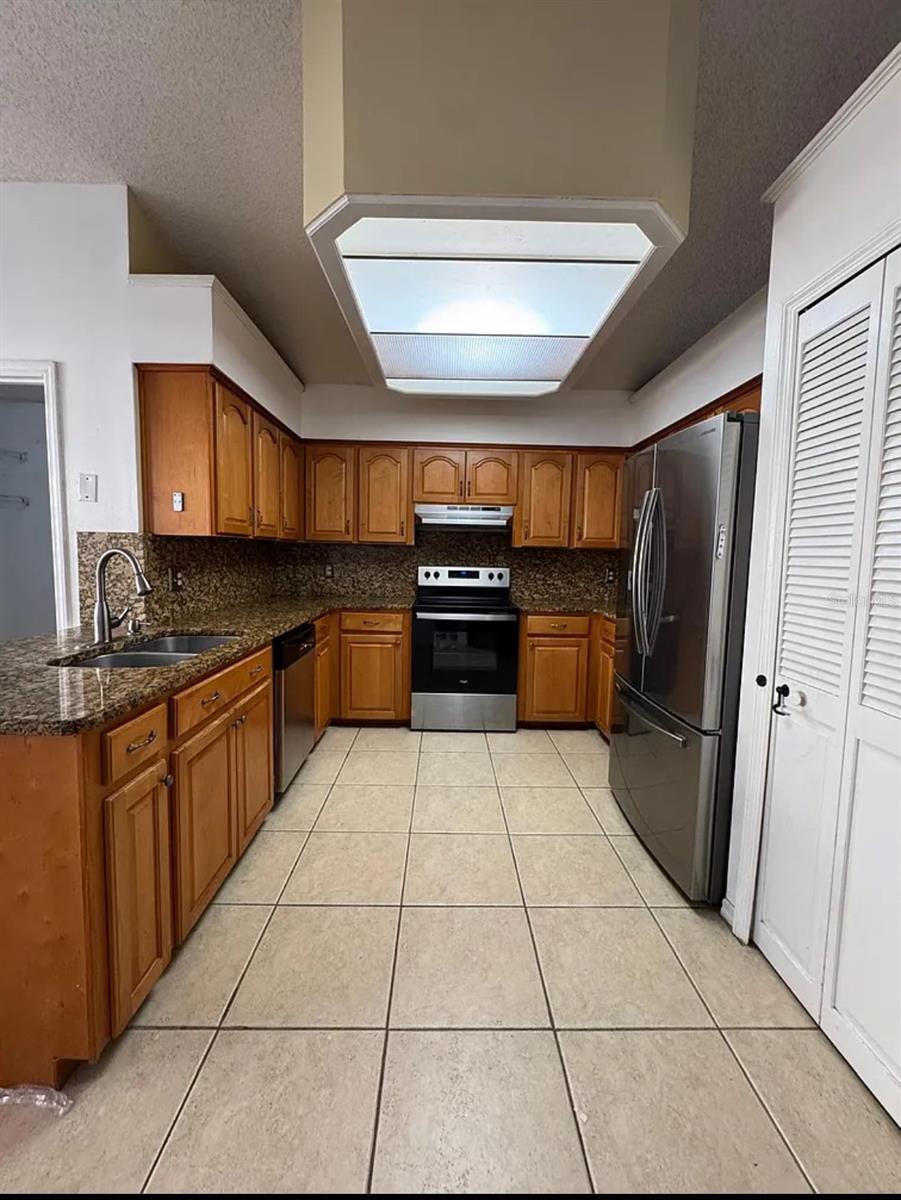 Image 4 of 14 For 3150 Heathgate Court