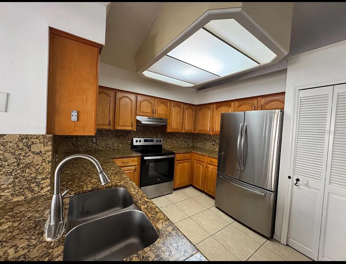 Image 5 of 14 For 3150 Heathgate Court