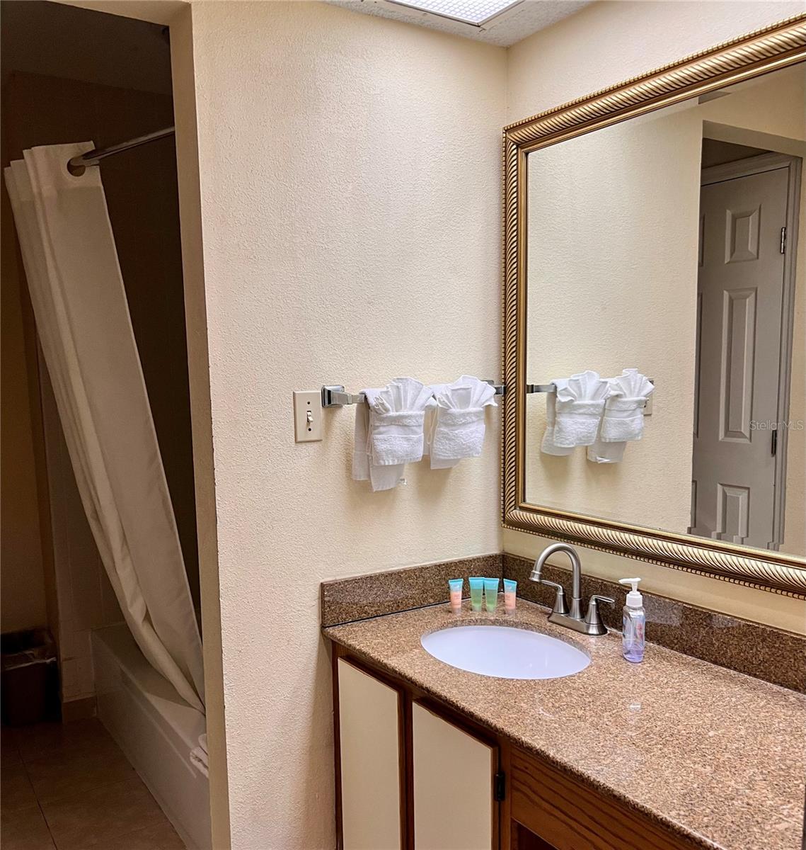 Image 9 of 20 For 3100 Parkway Boulevard 227