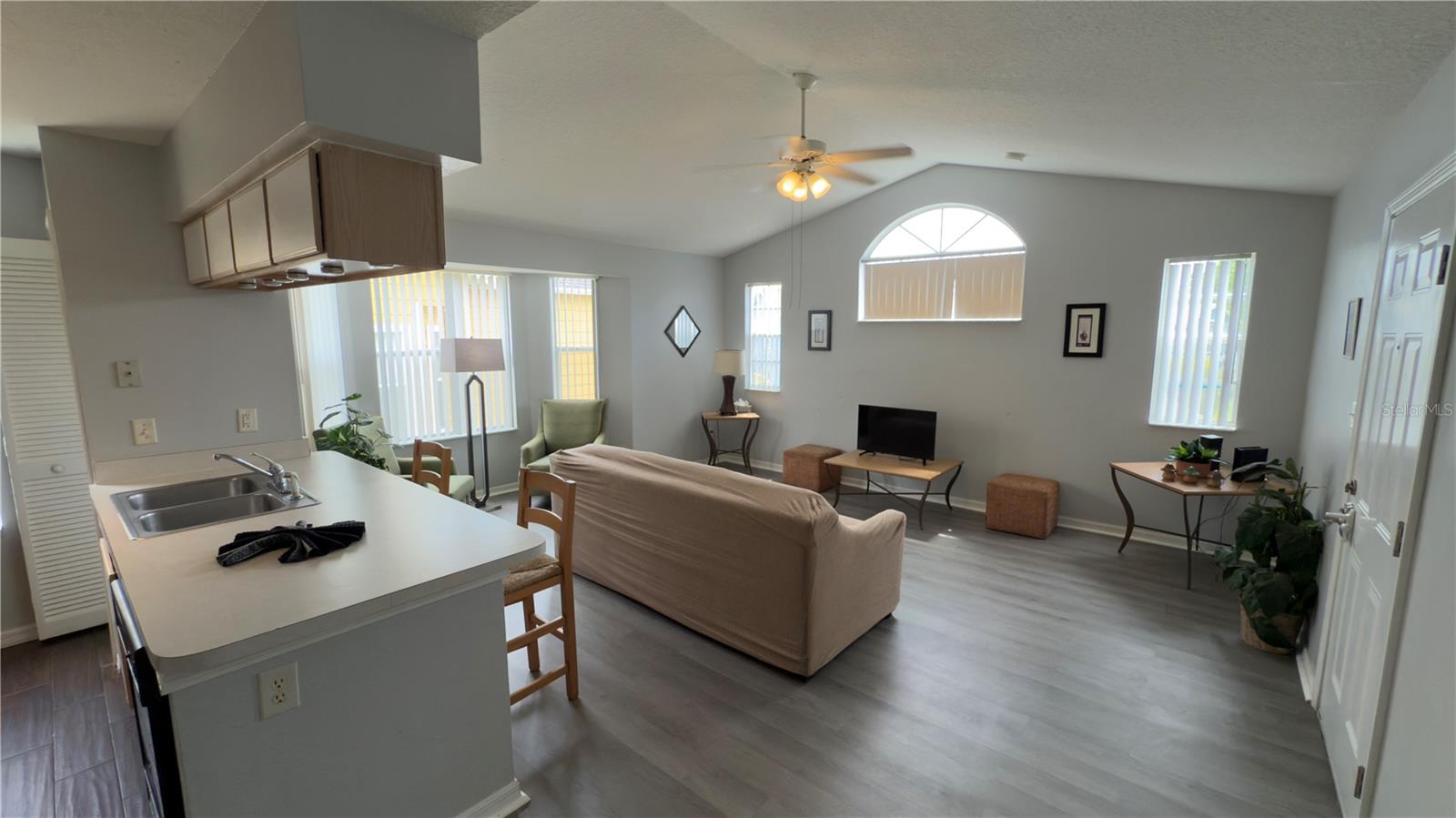 Image 13 of 23 For 3151 Britannia Boulevard D