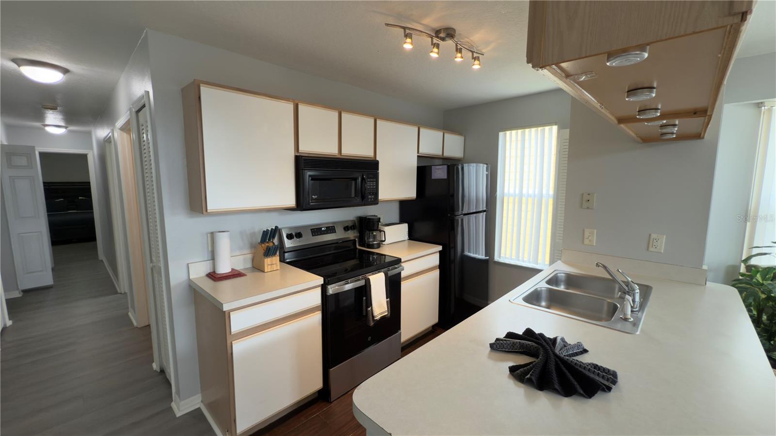 Image 14 of 23 For 3151 Britannia Boulevard D