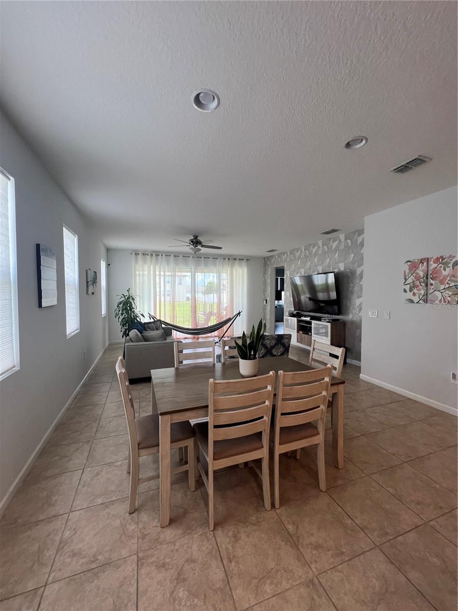 Image 18 of 25 For 5593 Western Sun Drive