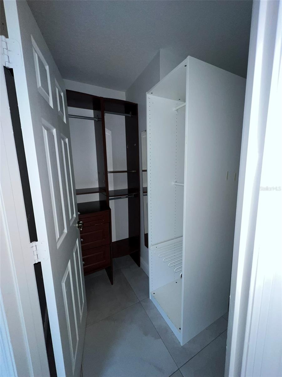 Image 11 of 21 For 6417 Winder Oaks Boulevard