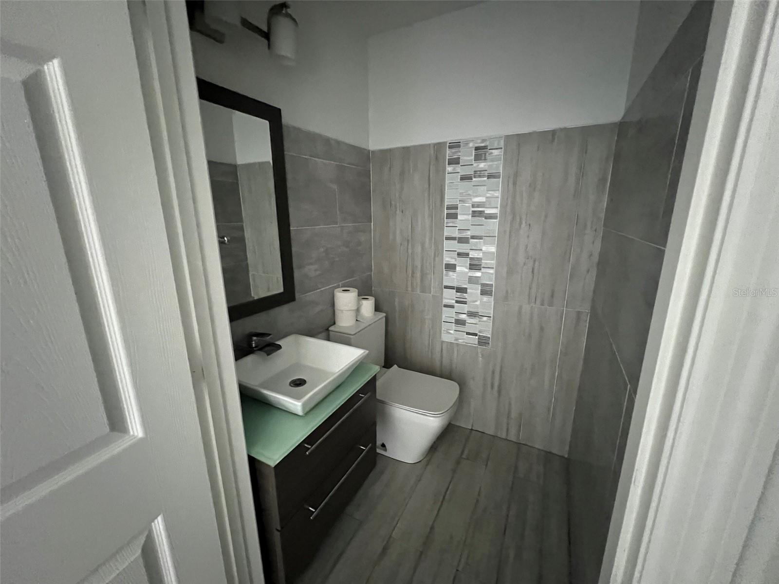 Image 13 of 21 For 6417 Winder Oaks Boulevard