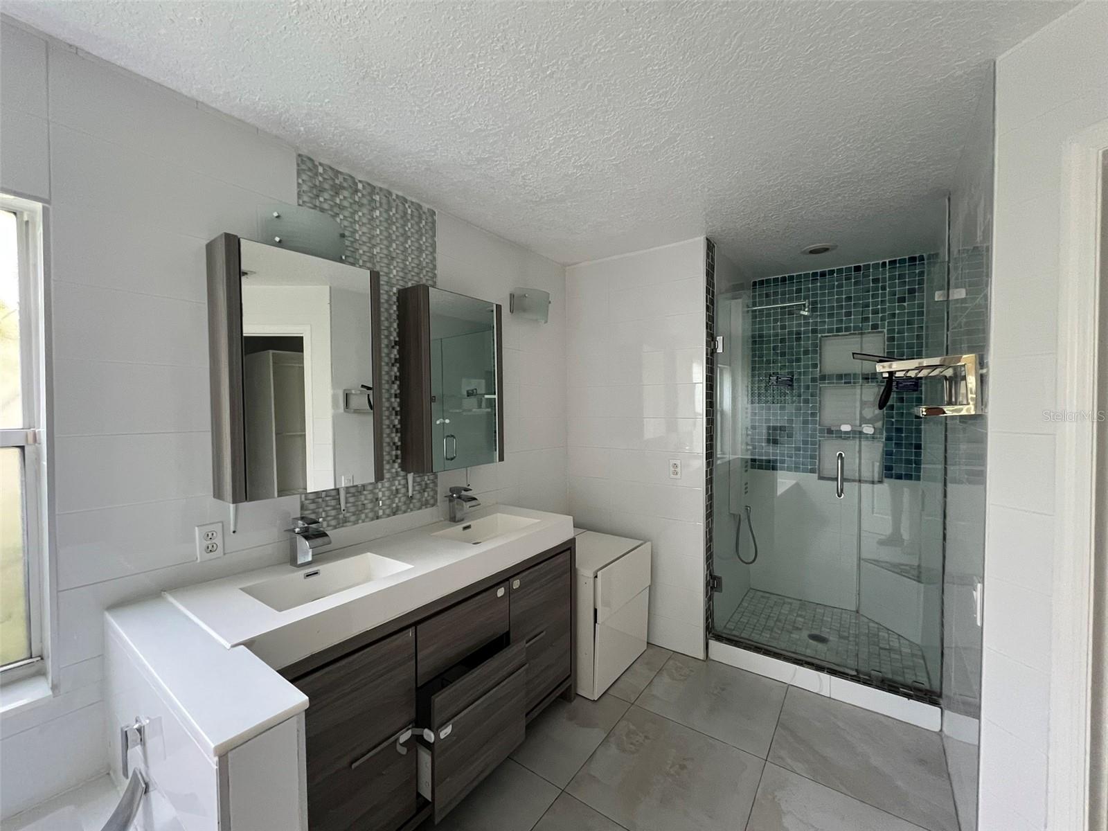 Image 9 of 21 For 6417 Winder Oaks Boulevard