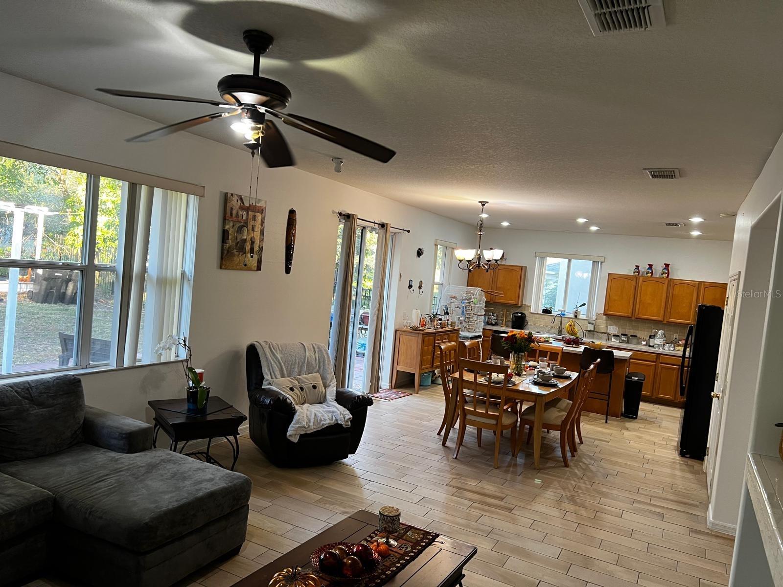 Image 5 of 24 For 13038 Oulton Cir