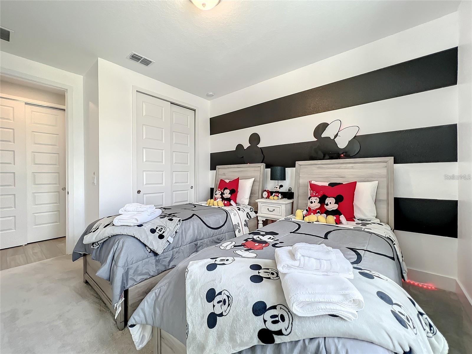 Image 33 of 67 For 7901 Putting Green Way