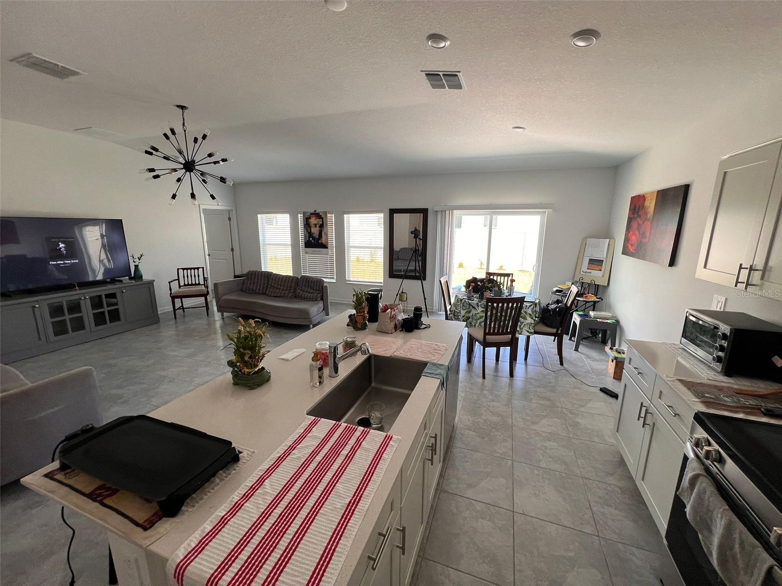 Image 8 of 22 For 1406 Deepwater Circle