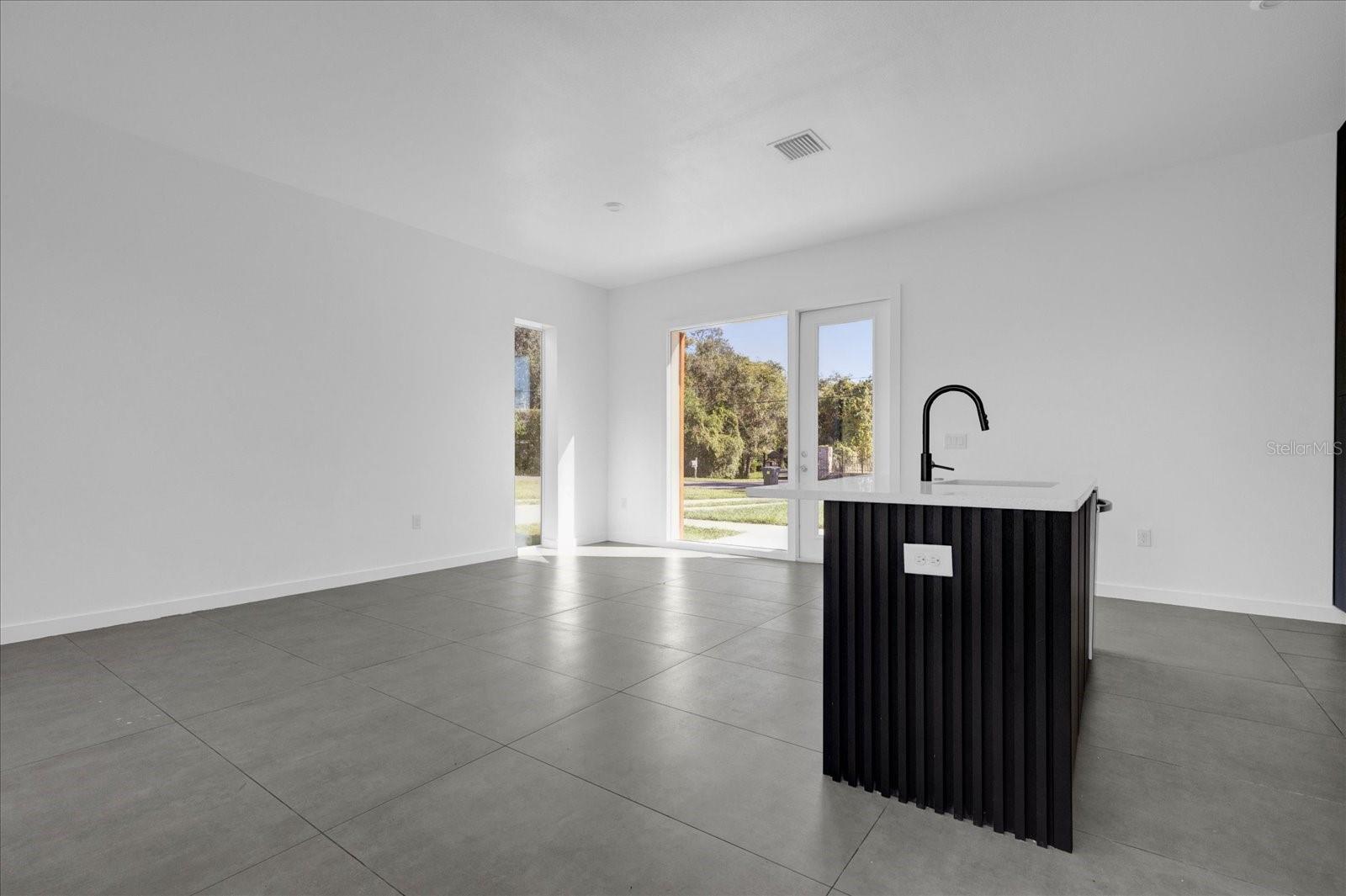Image 3 of 34 For 501 Chastain Road