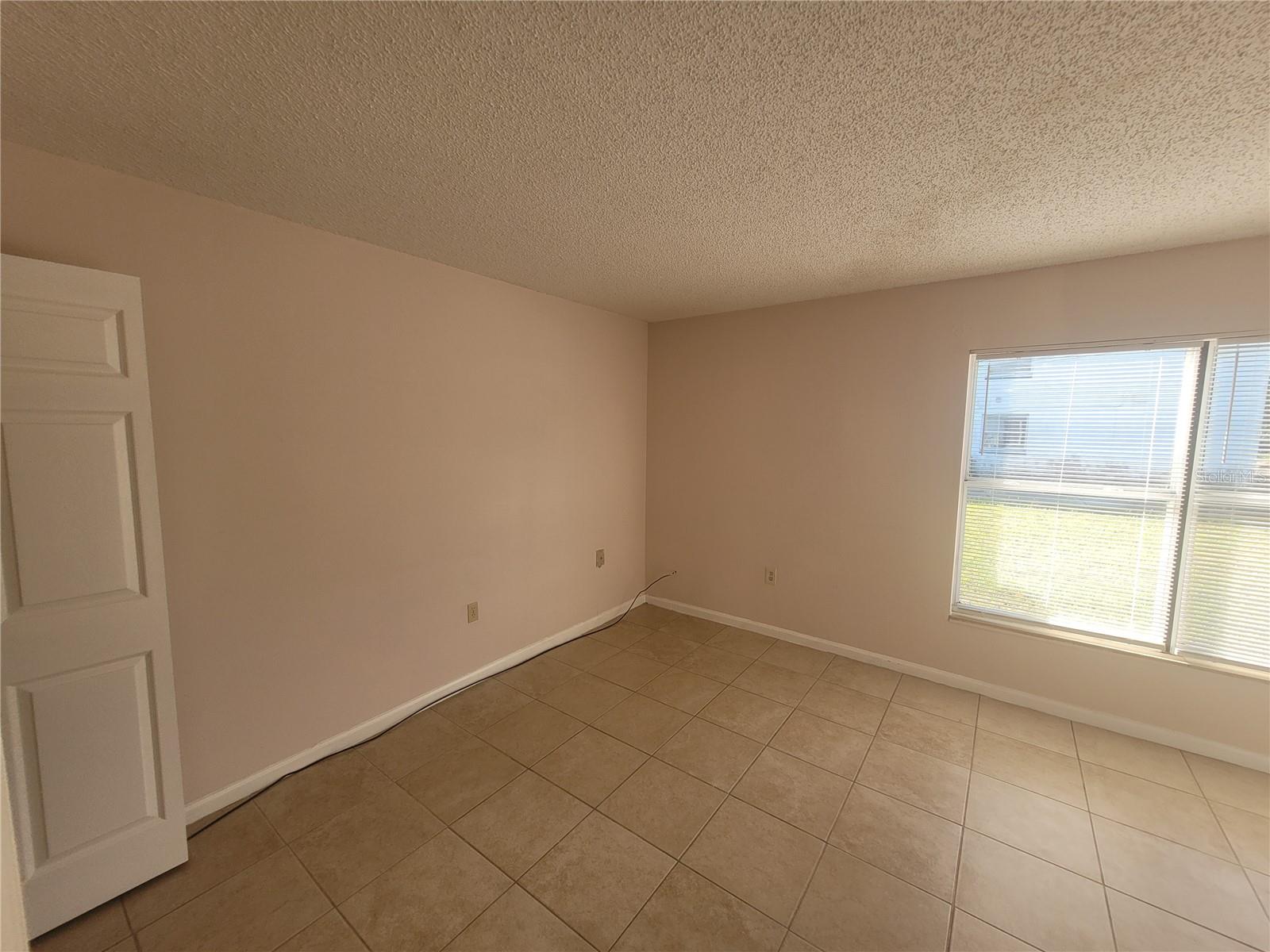 Image 11 of 17 For 1802 Barton Drive 3
