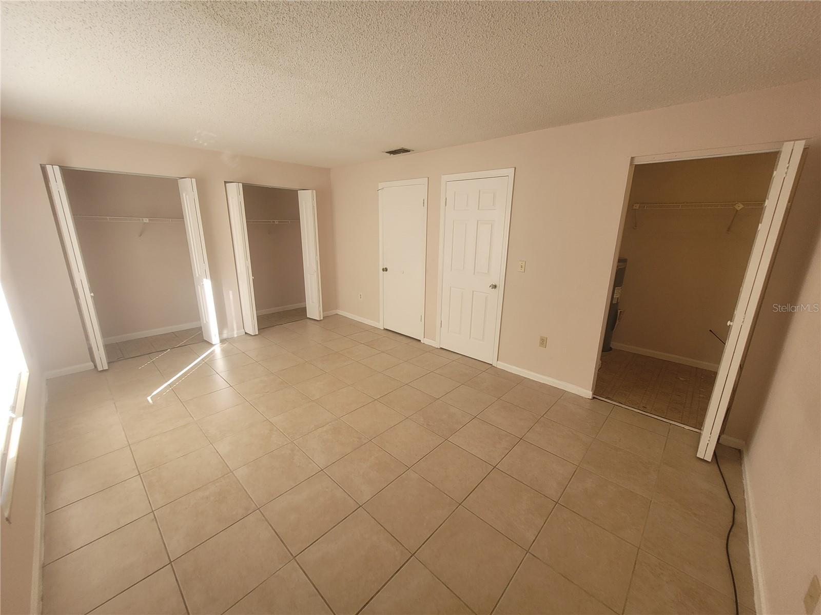 Image 12 of 17 For 1802 Barton Drive 3