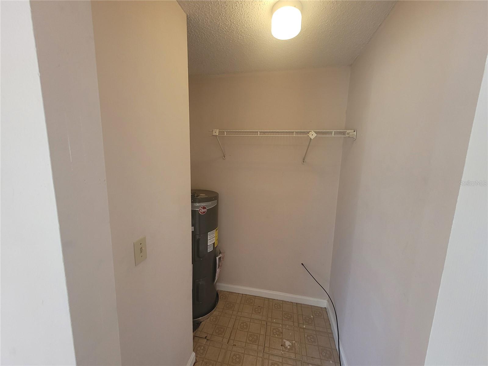 Image 14 of 17 For 1802 Barton Drive 3