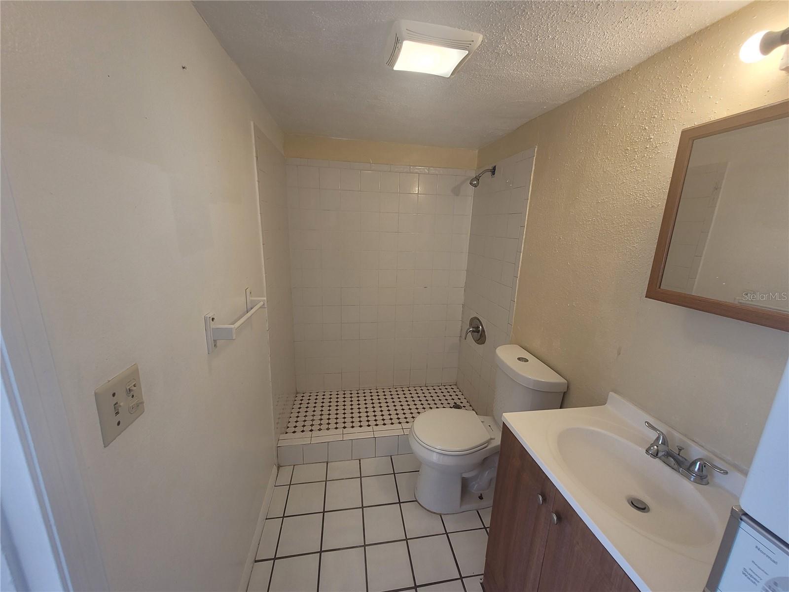 Image 17 of 17 For 1802 Barton Drive 3
