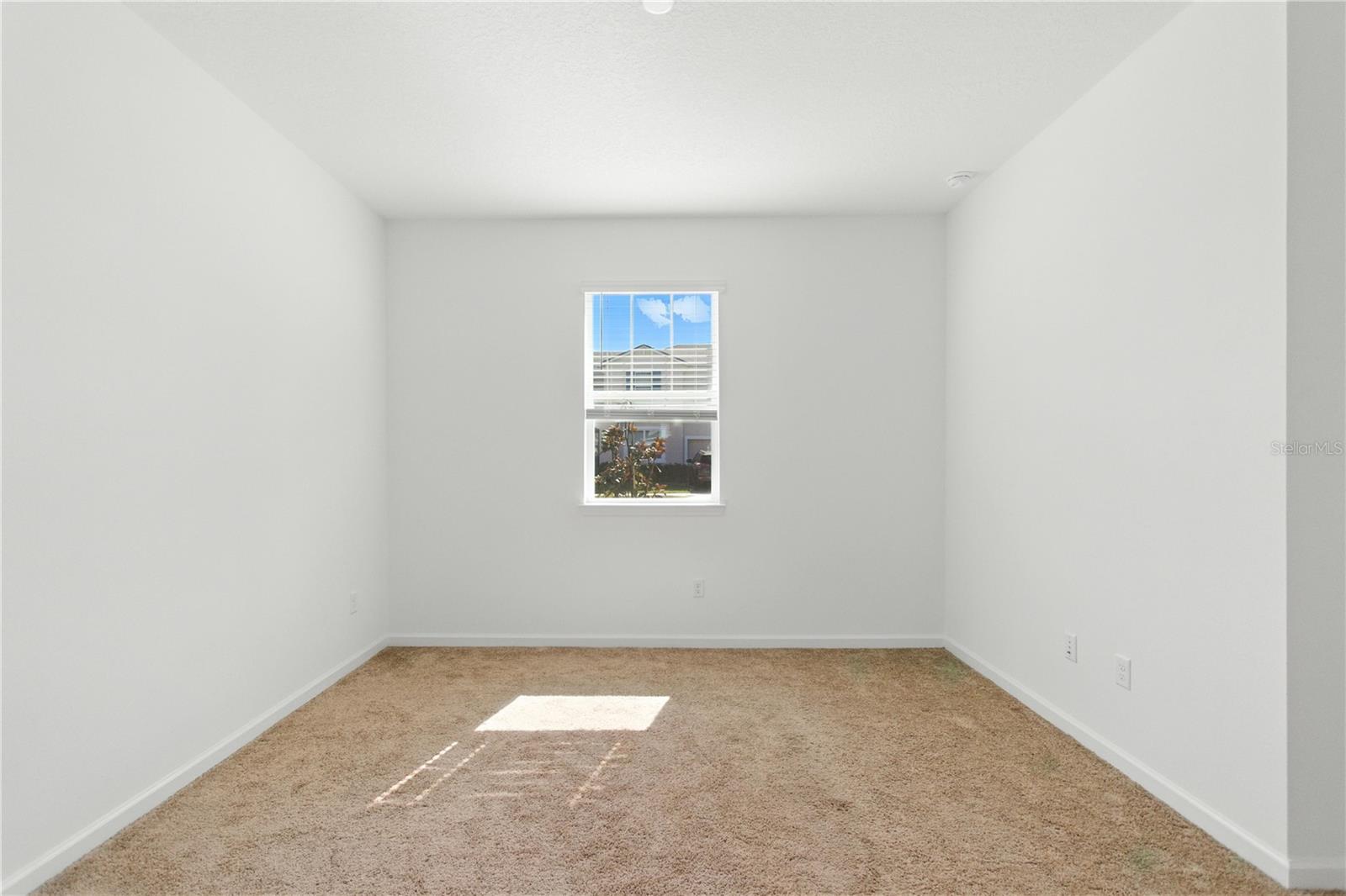 Image 17 of 36 For 11750 Sunsail Avenue