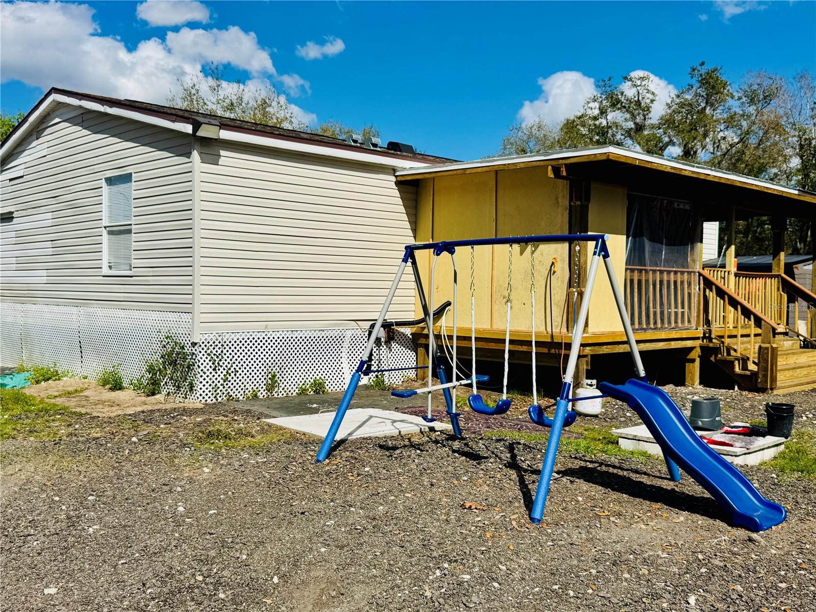 Image 16 of 24 For 18304 Cedarhurst Road