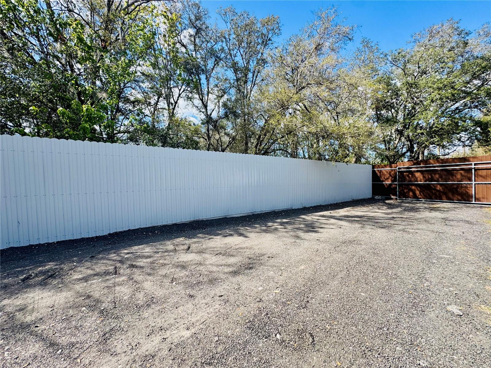 Image 18 of 24 For 18304 Cedarhurst Road