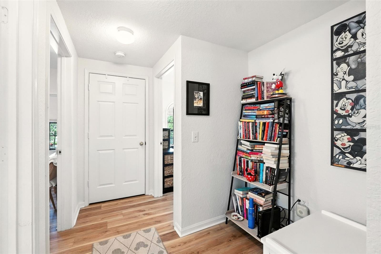 Image 18 of 33 For 211 Longview Avenue 306