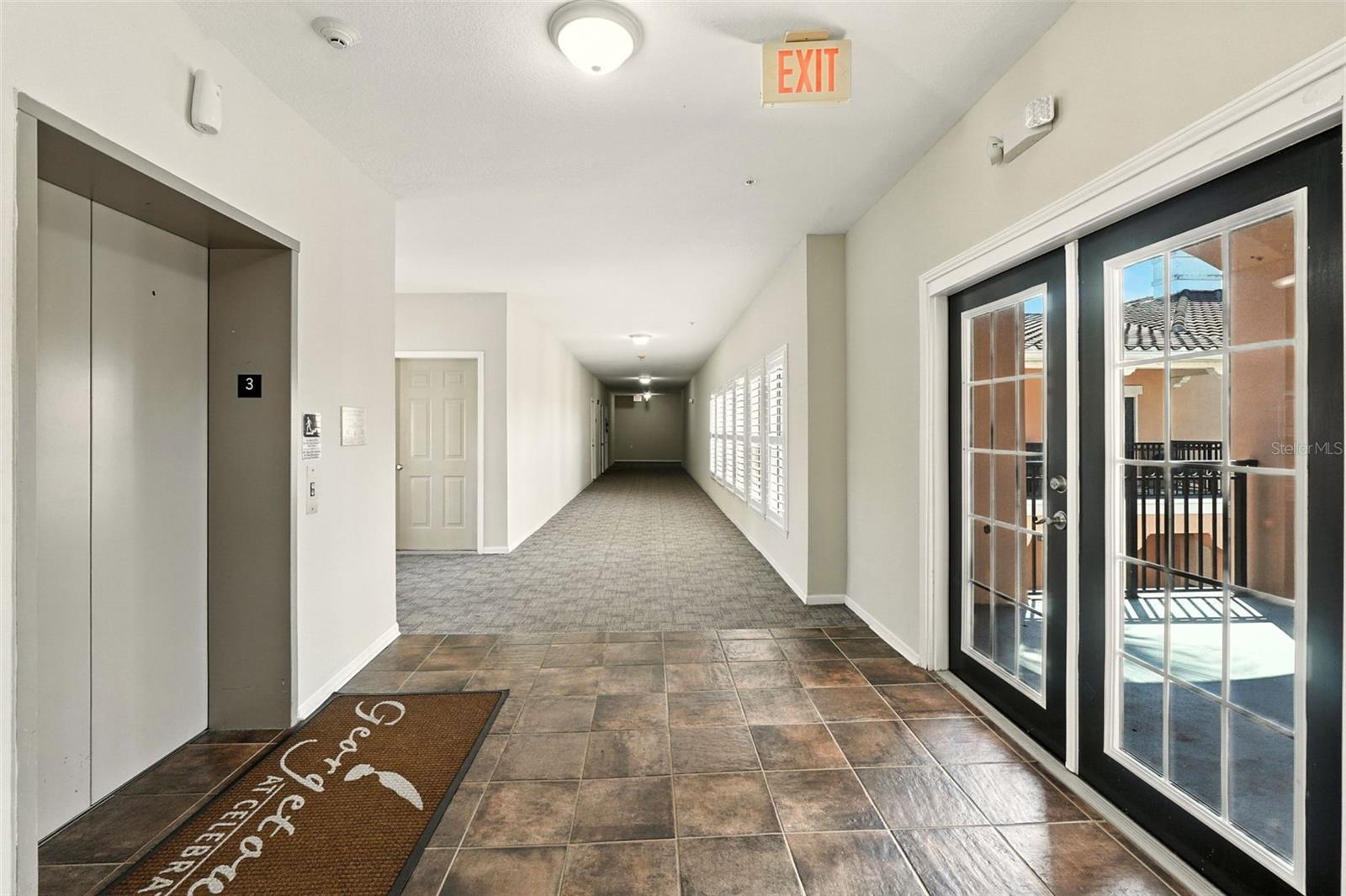 Image 4 of 33 For 211 Longview Avenue 306