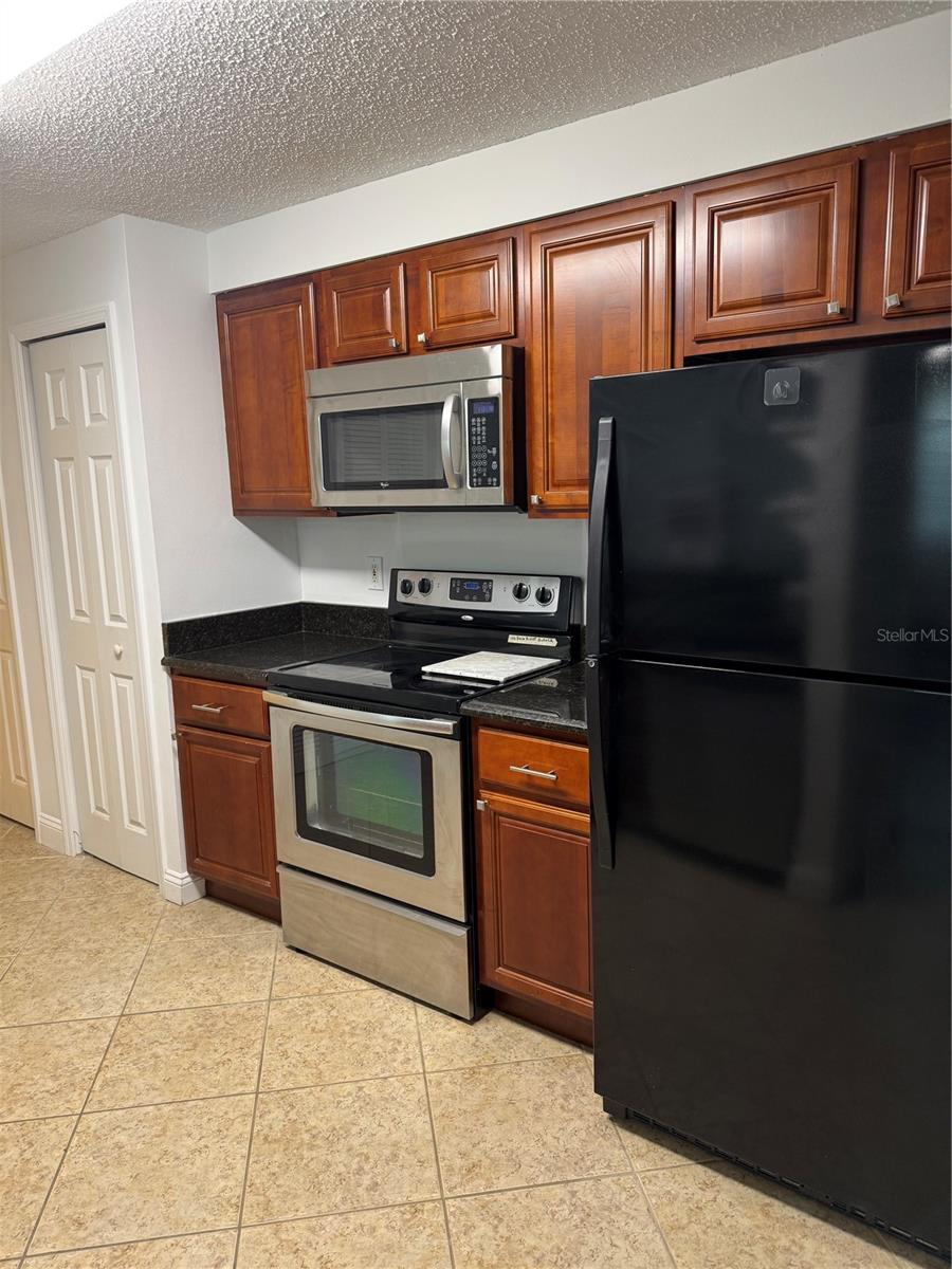 Image 3 of 10 For 10831 Windsor Walk Drive 1101