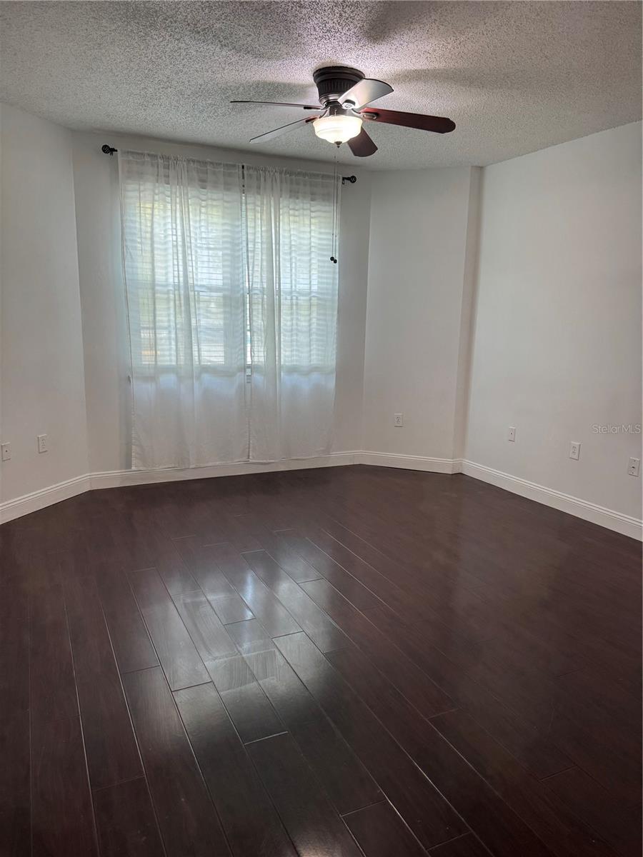 Image 4 of 10 For 10831 Windsor Walk Drive 1101