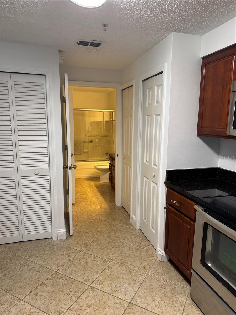 Image 5 of 10 For 10831 Windsor Walk Drive 1101