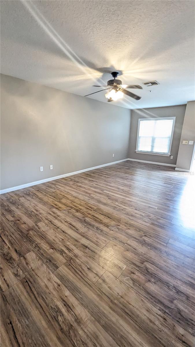 Image 5 of 31 For 6512 Swissco Drive 1417