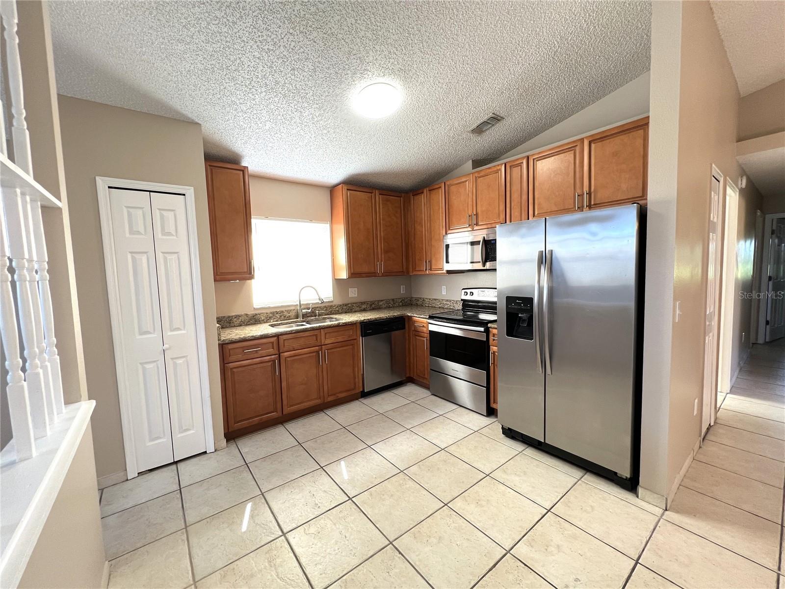 Image 4 of 19 For 7874 Sagebrush Place