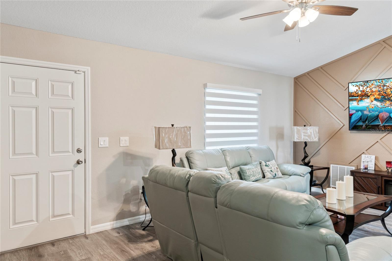 Image 6 of 42 For 17920 39th Court