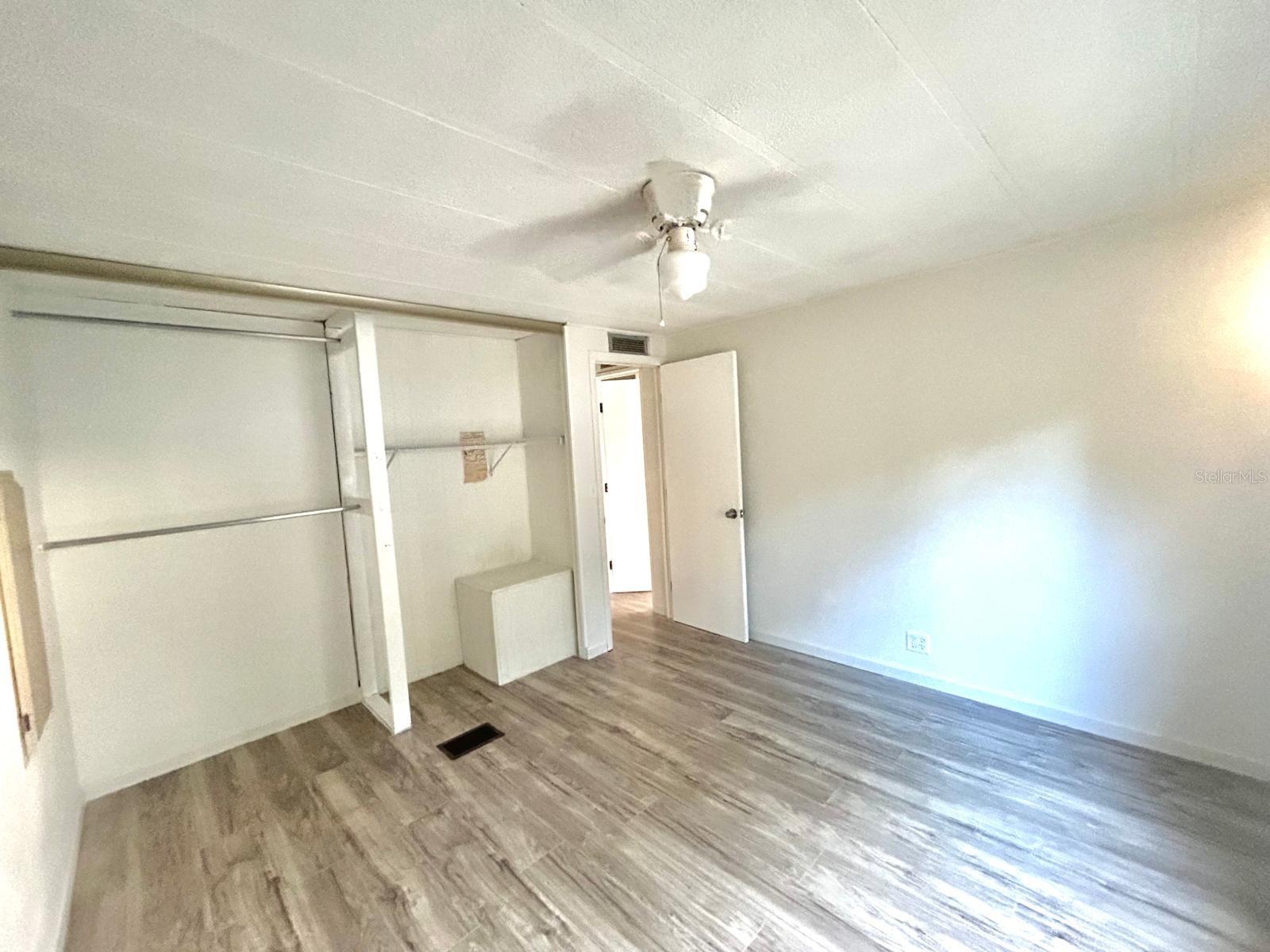 Image 11 of 20 For 29 Maplehurst Avenue