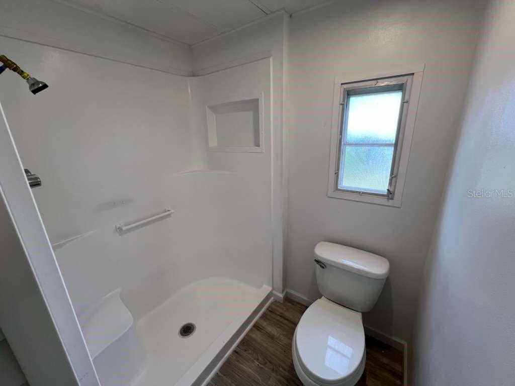 Image 14 of 20 For 29 Maplehurst Avenue
