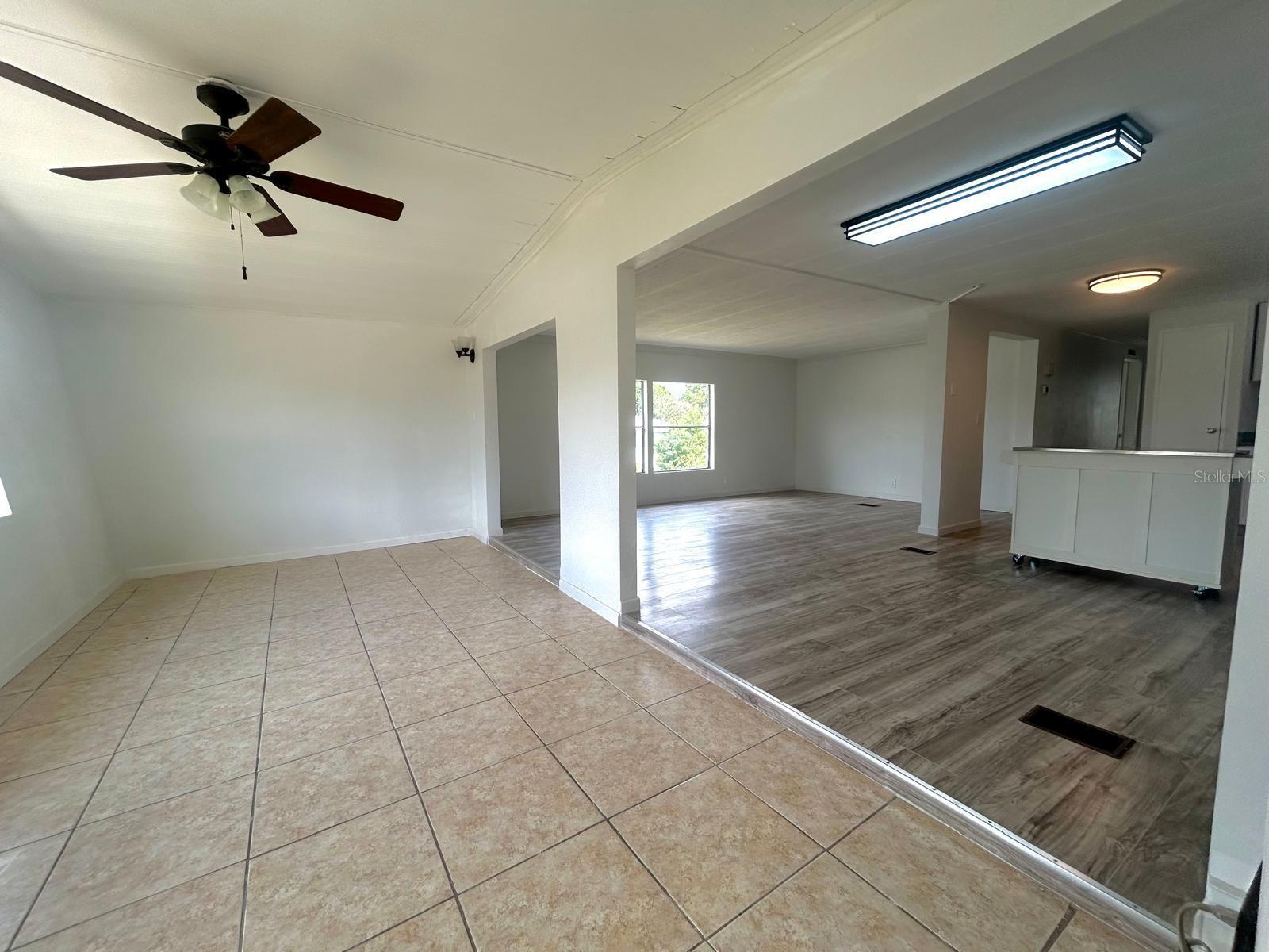 Image 4 of 20 For 29 Maplehurst Avenue