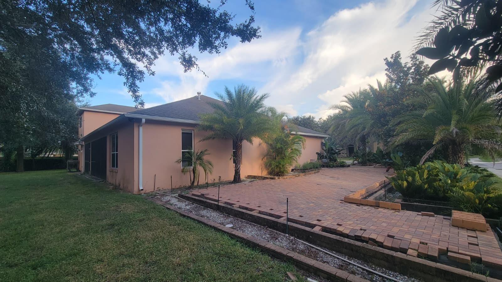 Image 8 of 46 For 2461 Woodbark Street